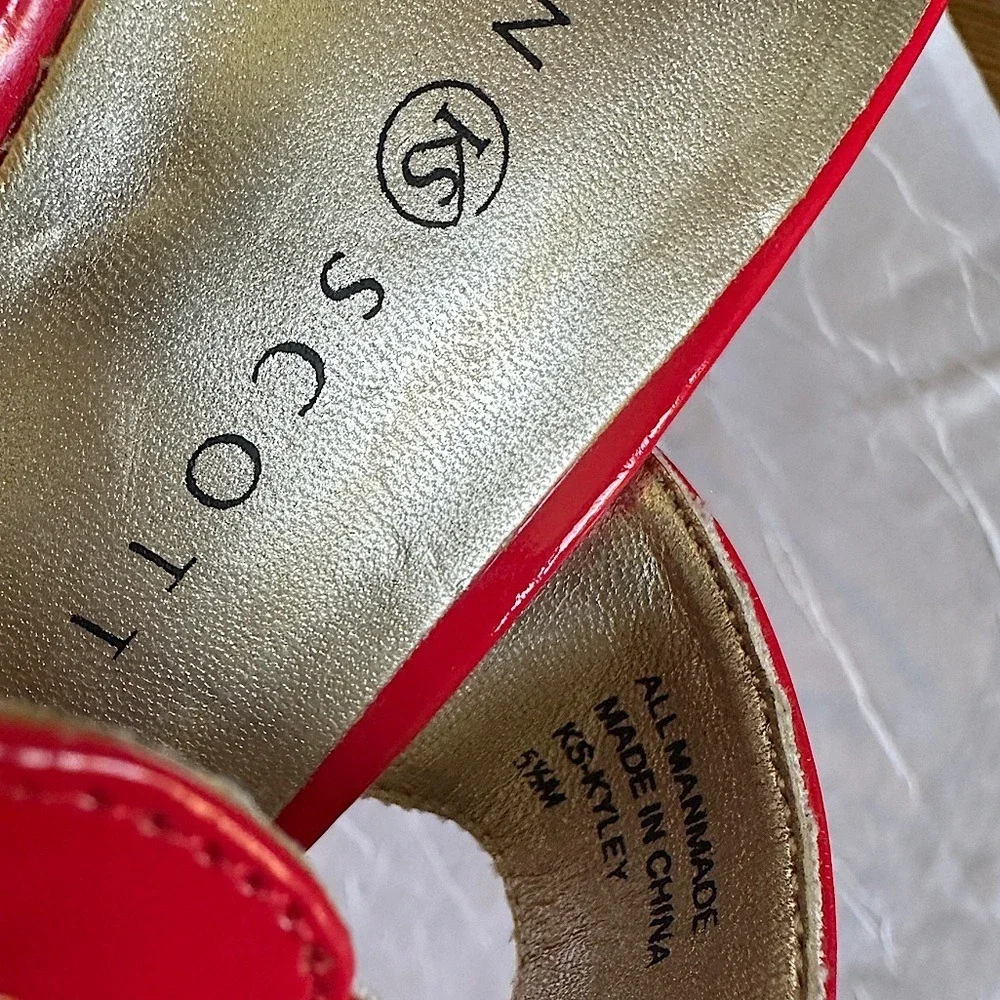 3/$20💥 Karen Scott Red & Gold Chain Embellished Slip On Kyley‎ Wedge Cork Heels